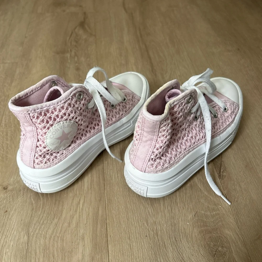 Girls Platform Crochet Converse